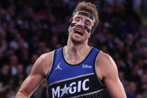 轉瞬即逝！小瓦格納籃下轉體上籃 魔術(shù)轟13-0追到差3分！