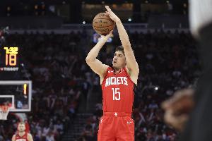 4搶斷平個(gè)人賽季紀錄！謝潑德12中5拿到13分3板3助 三分9中3