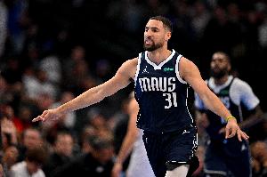 外線(xiàn)有譜！克萊16中7拿到19分 三分11中5