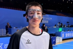 記者：廣東U18小將藍逸朗鼻梁骨折 為決賽僅做固定 賽后再做手術(shù)