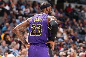 詹姆斯：我前14場(chǎng)一直在觀(guān)察 把自己放在不同位置去思考如何幫忙