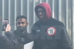 每體：博阿滕在巴薩訓練基地訓練，未來(lái)幾天借用俱樂(lè )部設施