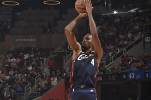 好好練罰球！小莫布里13中7拿到18分6板 罰球僅10中4