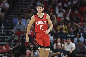 謝潑德11中5拿12分！霍勒迪：他是前三順位 我們知道他能做什么