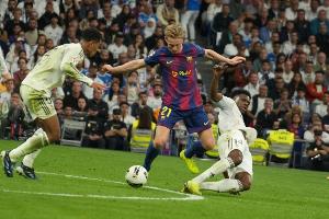 每體：巴薩始終密切關(guān)注皇馬內部動(dòng)態(tài)，皇馬三大球星公開(kāi)不滿(mǎn)