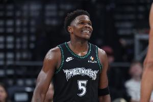 漸入佳境！森林狼斷球反擊 愛(ài)德華茲接迪文岑佐拋傳完成空接暴扣