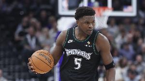 解說(shuō)：華子看起來(lái)還是沒(méi)恢復好 客場(chǎng)之旅要來(lái)了 狀態(tài)還要提一提啊