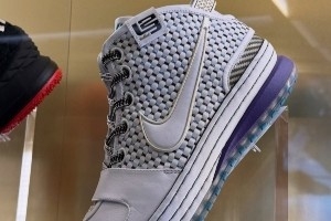 很多沒(méi)曝光過(guò)！球鞋媒體曬出眾多詹姆斯未發(fā)售的Sample鞋款