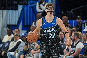 沖擊力十足！小瓦格納13中5得到20分6板3助1斷 罰球12中10