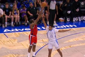 有體登！哈登弧頂轟進(jìn)三分 隨后再造三罰 個(gè)人連得6分！