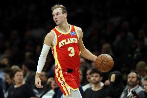 浪費機會(huì )！肯納德?lián)寯喾磽艨栈@上丟 補籃也沒(méi)有