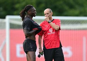 萊奧：擊敗國米就能登頂積分榜 我喜歡過(guò)人但現在進(jìn)球最重要