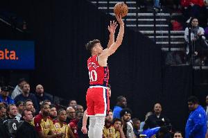 難堪大用！博格丹9中2&三分6中2拿到6分3助 多次大空位投丟