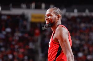 沒(méi)湖人！聯(lián)盟已有10隊本賽季所有主場(chǎng)門(mén)票售罄：雷霆火箭勇士在列