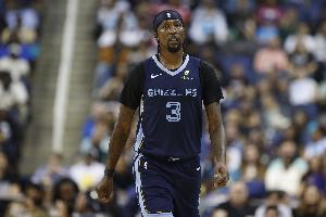 投射根本不行！波普&斯潘塞三分合計12中1 組隊躺贏(yíng)一場(chǎng)