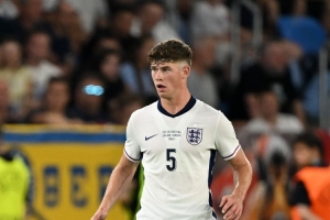 意媒：尤文有意引進(jìn)23歲圖盧茲后衛克雷斯韋爾，轉會(huì )費1000萬(wàn)歐