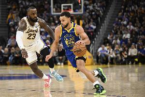 追夢(mèng)：詹姆斯重新定義了持久度 讓人們覺(jué)得快38的庫里還不算老