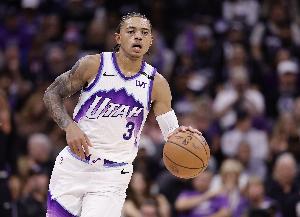 表現還行！基昂特·喬治10中6&三分4中2拿到20分 另有3板8助