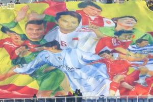 上任國足！西海岸收官戰球迷制作超大TIFO，告別前主帥邵佳一