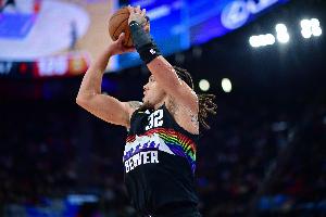 折損大將！掘金主帥：戈登因腿筋拉傷 預計將缺席一段時(shí)間