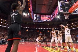 虧到姥姥家！火箭剩0.2秒進(jìn)攻時(shí)間 掘金發(fā)球前犯規&送火箭1+1