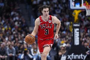 苦苦支撐！吉迪半場(chǎng)7中4拿到全隊最高10分4板4助 三分1中1