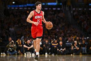 破荒！謝潑德弧頂堅決出手 飆中火箭本場(chǎng)首記三分