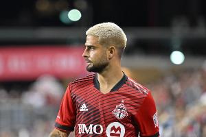 德天空：34歲因西涅計劃重返歐洲踢球，愿意接受大幅降薪