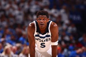 功虧一簣！華子全場(chǎng)怒轟41+5+4+4斷&第三節19分 關(guān)鍵兩罰全丟