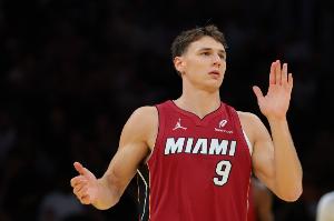 斯波：拉松是攻防兩端串聯(lián)者 進(jìn)攻自信心在提升防守有關(guān)鍵表現