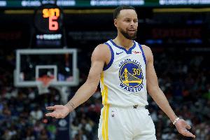 庫里：我們的表現本足以贏(yíng)下比賽 關(guān)鍵時(shí)刻防守有些崩盤(pán)