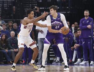 伊戈達羅：我們要推進(jìn)進(jìn)攻節奏讓布克更多參與 其他人也能融入