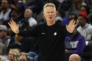 科爾：球隊的防守沒(méi)啥問(wèn)題 更擔心進(jìn)攻的節奏感和流暢性