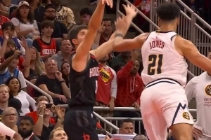 頻頻救主！謝潑德底角三分再中還造成犯規 打成3+1繼續追分