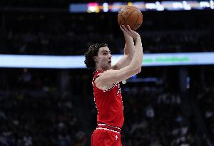 依舊全面！吉迪14中6拿19分11板9助的準三雙 罰球9中6&搶4前場(chǎng)板