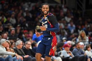 復出狀態(tài)不錯！加蘭12中5得20分2板7助 三分4中3