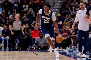 20歲330天！奎因單場(chǎng)至少20分10助攻 NBA歷史最年輕中鋒