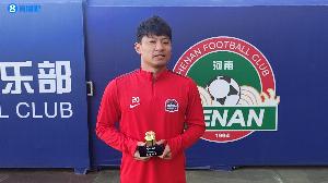 直播吧中超最佳|何超：C羅是值得學(xué)習的偶像，自己賽季表現不及格