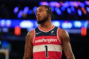 時(shí)間不多&效率挺高！惠特摩爾出戰17分鐘 9投5中砍下11分