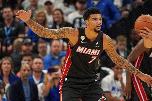 內線(xiàn)屏障！韋爾近6戰場(chǎng)均14.5分14.5板1斷1.5帽 命中率57.1%