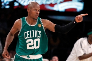 全是射手！德隆答經(jīng)典問(wèn)題：首發(fā)雷·阿倫、替補米勒、交易克萊