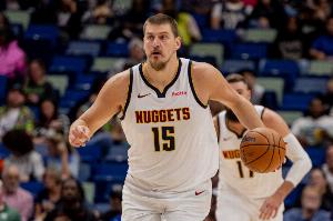 奎因：不知道約基奇是否稱(chēng)贊了我很多 但能得到他的評價(jià)意義非凡