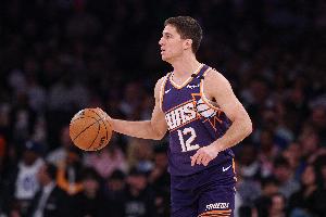 表現越來(lái)越好！吉萊斯皮半場(chǎng)8中5&三分7中4砍下16分5板3助