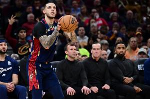 就差投籃了！大球三分2中0一分未得 但拿到7板5助&正負值+12