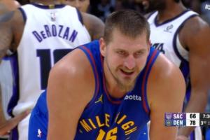 壞得很！約基奇緊貼+假摔玩弄尤班克斯 后者賠了4犯+1T