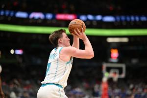 冉冉升起！4號秀克尼佩爾本月至今場(chǎng)均21.1分6.6籃板3.4助攻