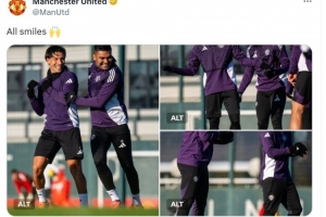 傷勢無(wú)礙！曼聯(lián)社媒曬今日訓練照片，庫尼亞在列+露出笑容
