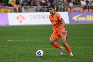 未來(lái)可期！20歲泰山小將依木蘭收官戰上演中超首秀