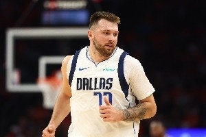 各隊隊史單場(chǎng)得分王：9隊都有70+先生 科比81張伯倫100都不可破？