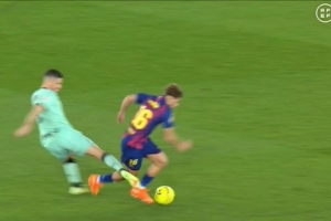 踢倒費爾明被罰下！桑塞特在VAR審查時(shí)向裁判稱(chēng)自己是正常鏟球